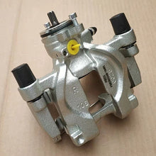 Load image into Gallery viewer, FOR FORD EDGE 2015 4WD Rear Right Brake Cylinder Back Brake Pump with Bracket F2GC2D252AB F2GZ2552A F2GC2D252AC