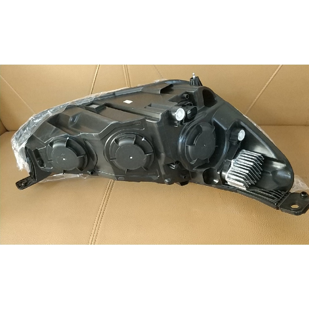 JX7B13W030NE headlight L low For Ford Focus  18