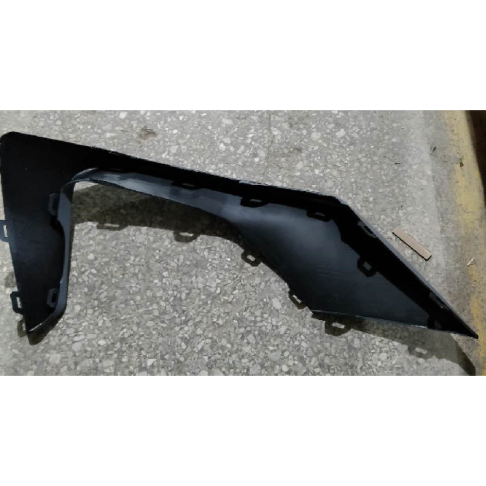 JX7B15B246YAW Front bumper trim R For Ford Focus  19-20