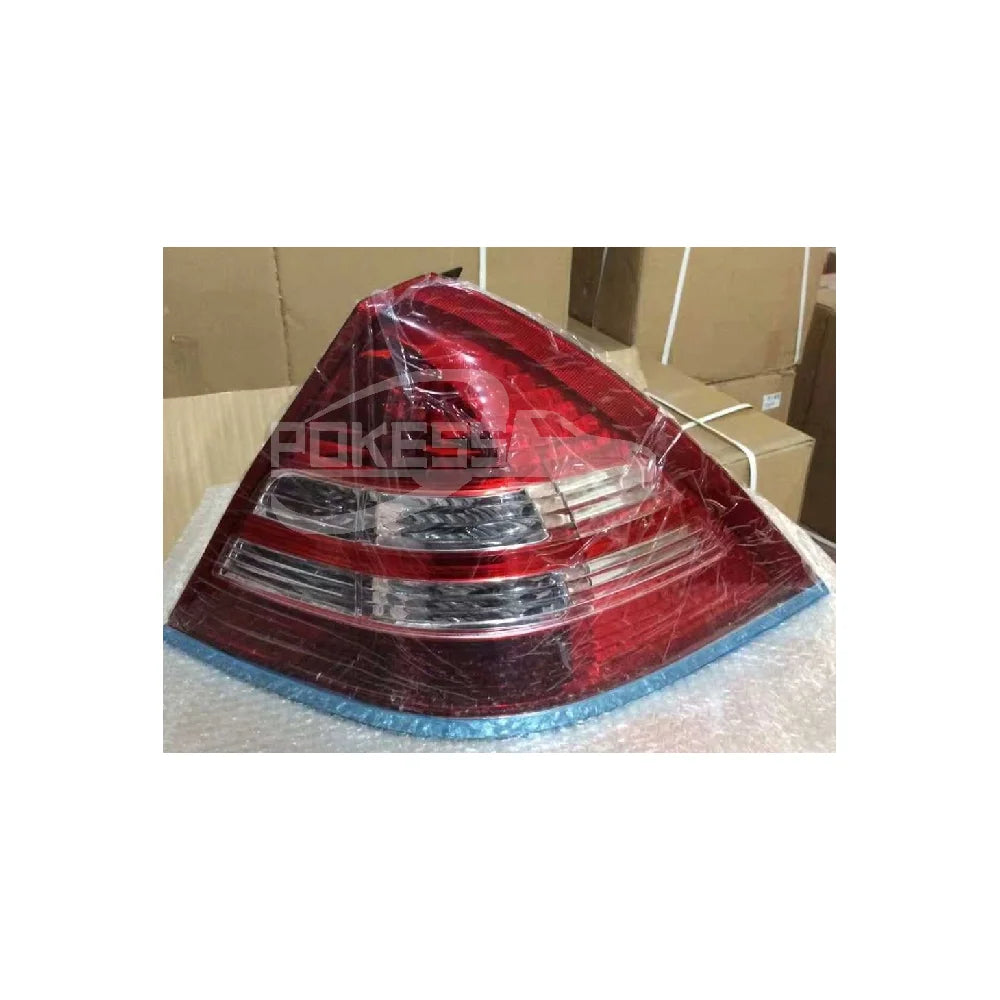 4S7113404AA 4S7113404AB 131-1901R-U Tail Light Outer Right For Ford Mondeo 04