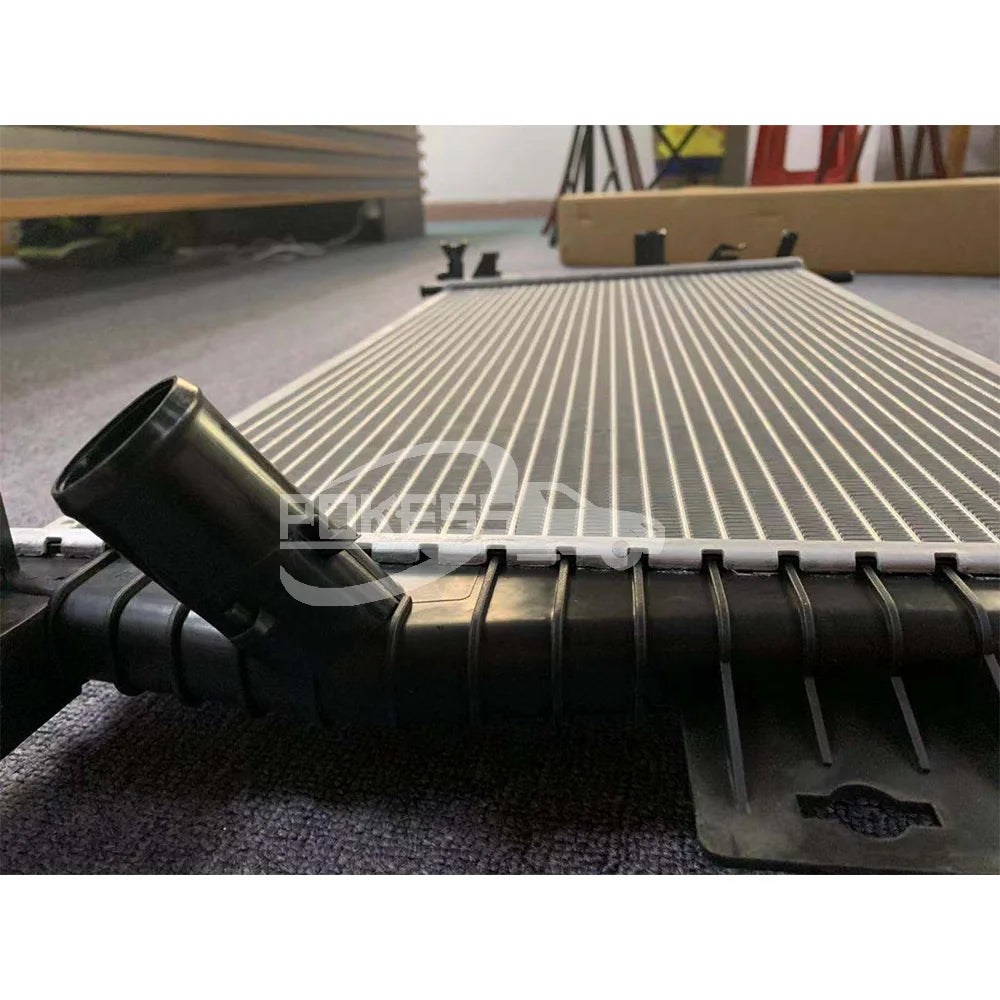 BV618005AD 1727475 ED818005AE 717053 CV6Z8005A ED818005AD Car Heating Radiator  Water Tank for Ford Focus 12/Escort