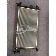 Load image into Gallery viewer, BV618005AD 1727475 ED818005AE 717053 CV6Z8005A ED818005AD Car Heating Radiator  Water Tank for Ford Focus 12/Escort