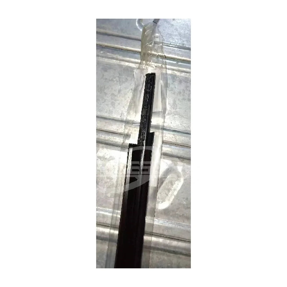 4S71F20563AA 4S71F20563AB 1S71F20563AL 1S71F20563AK Front Door Window Pressure Weatherstrip Outer Left For Ford Mondeo