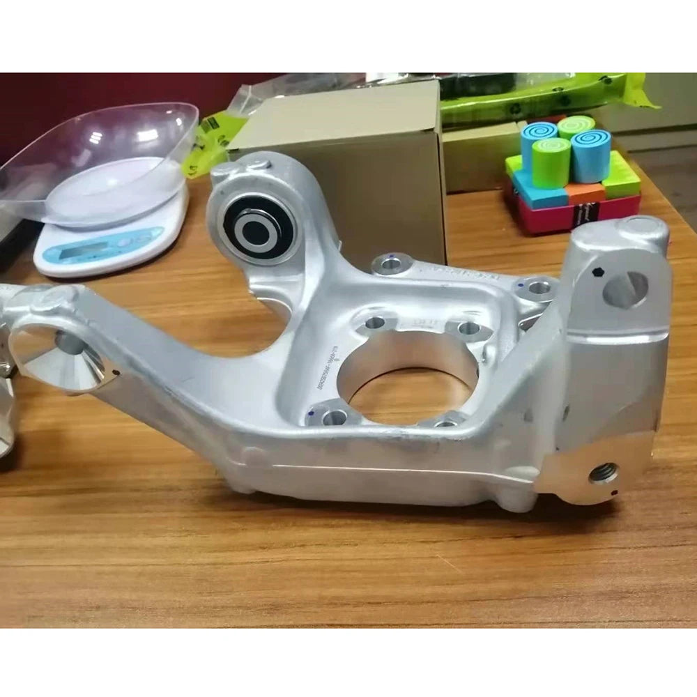 Spare Parts DG9C5B759AE DG9C5B759AF DG9Z5B759B DG9C5B759AE DG9C5B759AF DG9Z5B759B Rear Left Steering Knuckle for Ford New Mondeo