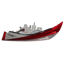 Load image into Gallery viewer, BM5113A602AD 431-1314R-UE BM5113A602AD Car Right Inner Rear Tail Light for Ford Focus 12 3 Door with Light