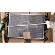 Load image into Gallery viewer, Universal Radiator Car Spare Part GN118005CC Radiator for Ford Ecosport 2018 1.0