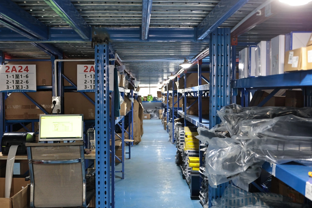 FA1Z5811778B FA1Z5811778C FA1Z5811778D FA1Z5811778E FA1BR111E66BB  air Deflector Right for Navigator 19 Navigator 21