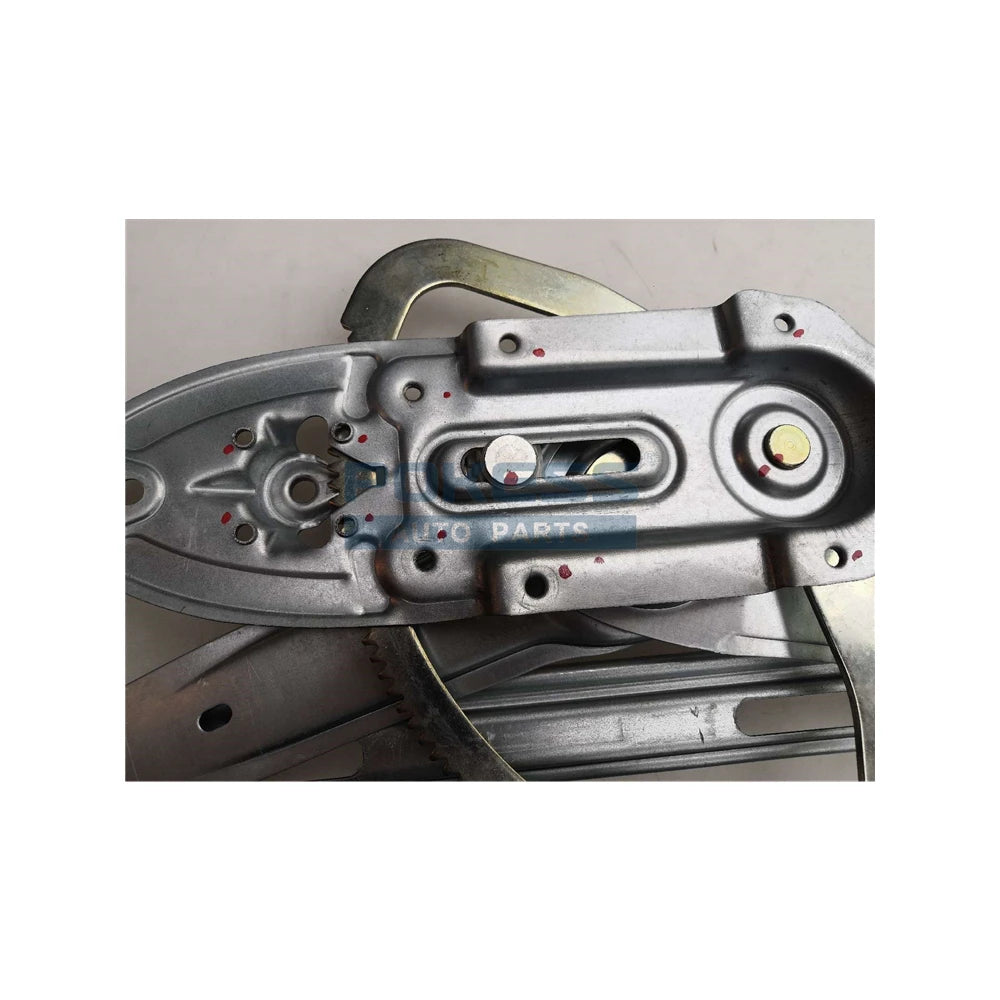 3M51R27000CC 3M51R27000BF DM59R27000AA 3M51R27000CA 3M51R27000BE 3M51R27000BD Rear Right Window Regulator Bracket for Ford Focus