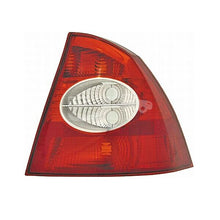 Load image into Gallery viewer, Car Tail Lights 5M5113A602AA 131-1903R-U Rear light Right Out Rear Tail Light for Ford Focus