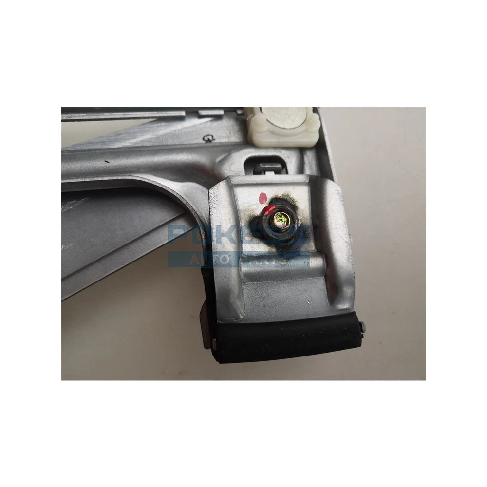 3M51R27000CC 3M51R27000BF DM59R27000AA 3M51R27000CA 3M51R27000BE 3M51R27000BD Rear Right Window Regulator Bracket for Ford Focus