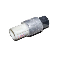 Load image into Gallery viewer, 95BW19E561AA Pressure switch for drying bottle For Ford Mondeo / Focus