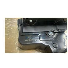 Load image into Gallery viewer, 3M5AR21812AK 3M5AR21812AM 3M5AR21812AJ 3M5AR21812AL 3M5AR21812WB  Right Front Door Lock Actuator 6 Pin for Ford Focus 1.8