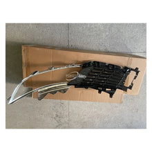 Load image into Gallery viewer, FA1Z8200AA FA1B8200AHSMA4 Grille R for Lincoln MKX 15-18