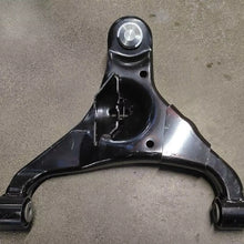 Load image into Gallery viewer, Car Spare Parts Ford Ranger Control Arm UC25-34-300 Suspension Lower Control Arms Right for Ford Ranger 2012