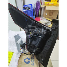 Load image into Gallery viewer, LED Tail Light FB5Z13404B 11-6855-B6-8B FB5Z13404B 11-6855-A0 Rear Outer Right Tail Light for Ford Explorer 15-18 Tail Lamp
