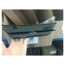 Load image into Gallery viewer, EJ7Z17E811AA EJ7B17K947AA5YZ9 Fog Light Bezel L for Lincoln  MKC