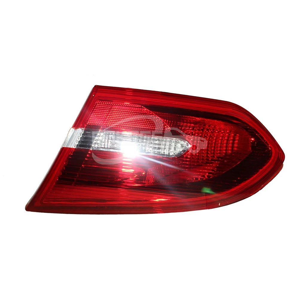 Inner Rear Tail Light F1EB13A602FC F1EB13A602AB F1EB13A602FB 431-1324R-AE Right Tail Light for Ford Focus 2015 3 door