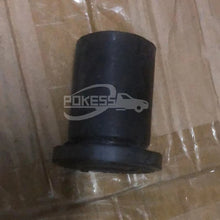Load image into Gallery viewer, Rubber Parts Bushing for Japan Auto Part 55046-VW000 55046-VX000 Bush Rear Spring Shackle Rubber for Nissan Caravan E25