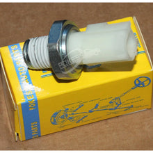 Load image into Gallery viewer, 98AB9278CA 1053881 1363198 3S719278AB YF0918501 XS2Z9278AA Oil Pressure Sensor/Switch for Ford Fiesta 13/Transit 2.4/Focus 01