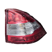 Load image into Gallery viewer, 8M5913404BA 8M5913404AD 8M5913404BB 131-1907R-U LED Right Outer Tail Light Lamp for Ford Focus 09 3 Door