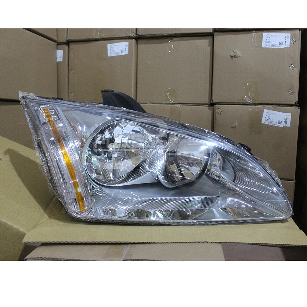 Car Headlight 5M5113W029CC 5M5113W029CF 431-1169R-LDEM1 for Ford Focus 05-08 White Right Headlight