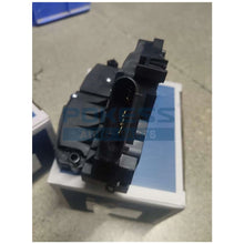 Load image into Gallery viewer, AE8A5426412DA CM5AR26412CC CN1A5426412DD CM5AR26412CA CM5AR26412DA  Right Rear Door Lock Actuator for Ford Mondeo  Ford Taurus