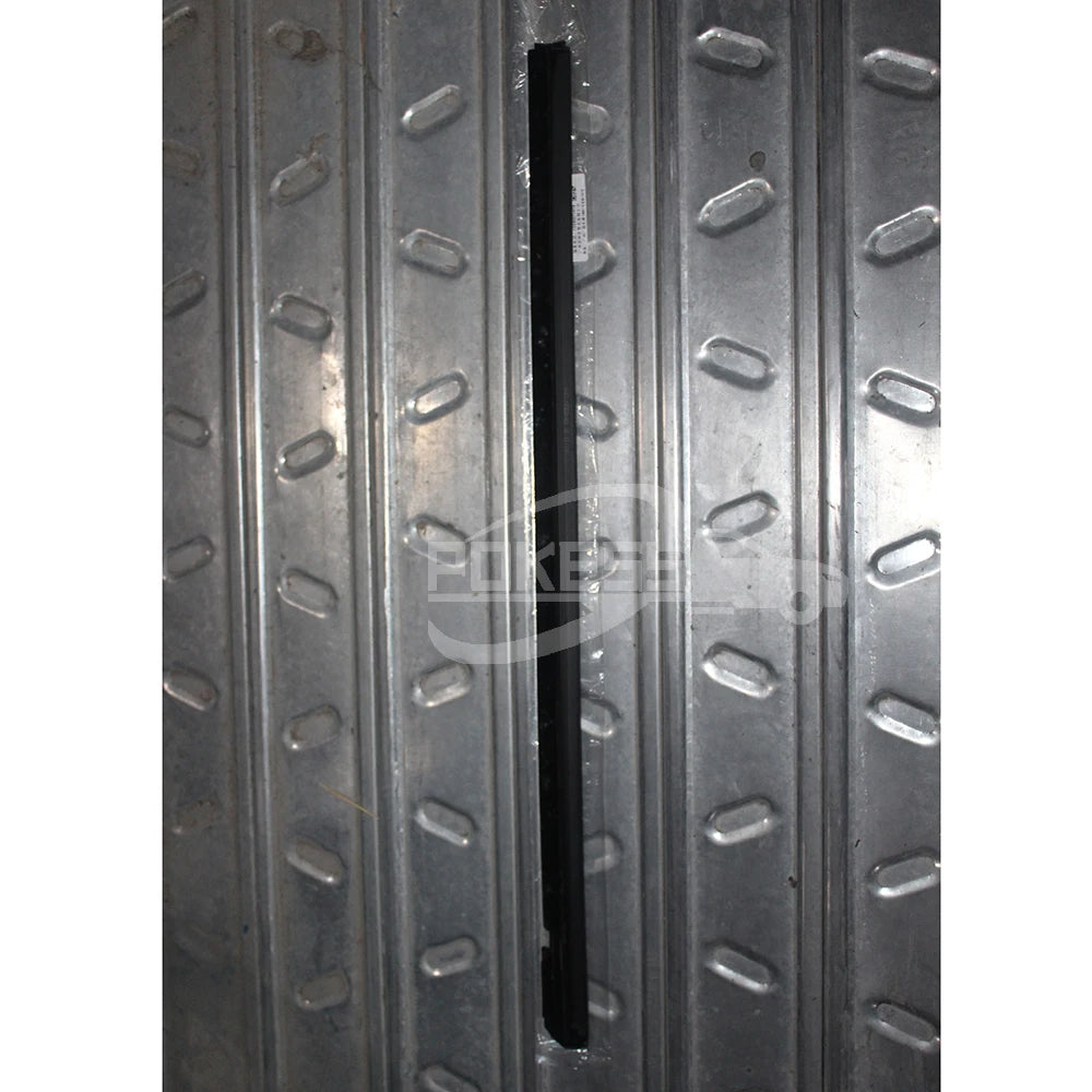 4M51A25605 4M51A25604 4M51A20562 4M51A20563 Rear Door Glass Pressure Seal Rubber Strip for Ford Focus