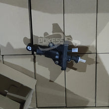 Load image into Gallery viewer, Master Clutch Cylinder Chevrolet 25204558  Clutch Master Cylinder Assembly for Chevrolet Tracker Onix 2019-