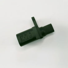 Load image into Gallery viewer, Rear L/R ABS Wheel Speed Sensor For FORD FOCUS MK2 C-MAX GALAXY KUGA MONDEO S-MAX VOLVO C30 C70 S40 V50 3M5T-2B372-BC 3M5T2B372BC