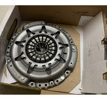 Load image into Gallery viewer, 6233123340 LUK Three piece set Clutch set for Ford Focus MK2 / Fox Classic 2.0 Auto Transmission System Clutch Disc Embrague  Car clutch
