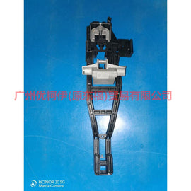 3M51R224A37AE Outer handle bracket front R For Ford Focus BF 05-06