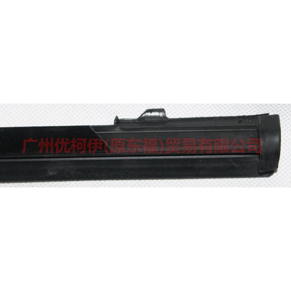 4M51A20562AF Front door glass bead - outside R For Ford Focus BF 05-06