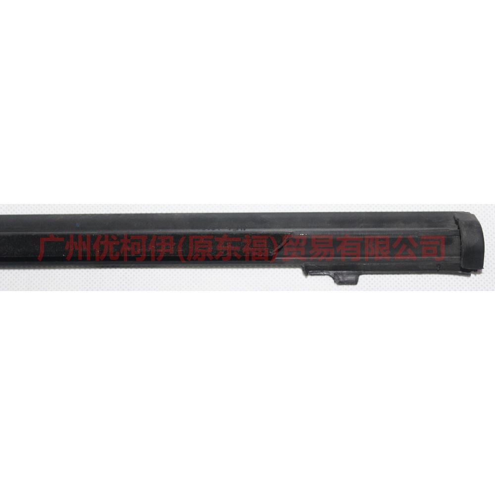 4M51A20563AF Front door glass bead-outer L For Ford Focus BF 05-06