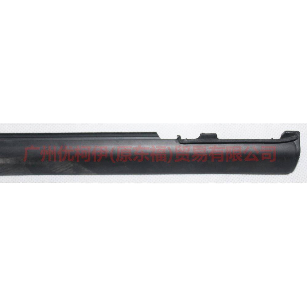 4M51A20563AF Front door glass bead-outer L For Ford Focus BF 05-06