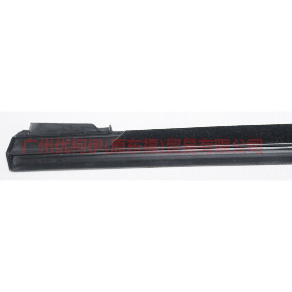4M51A25604AG Rear door glass bead - outside R For Ford Focus BF 05-06