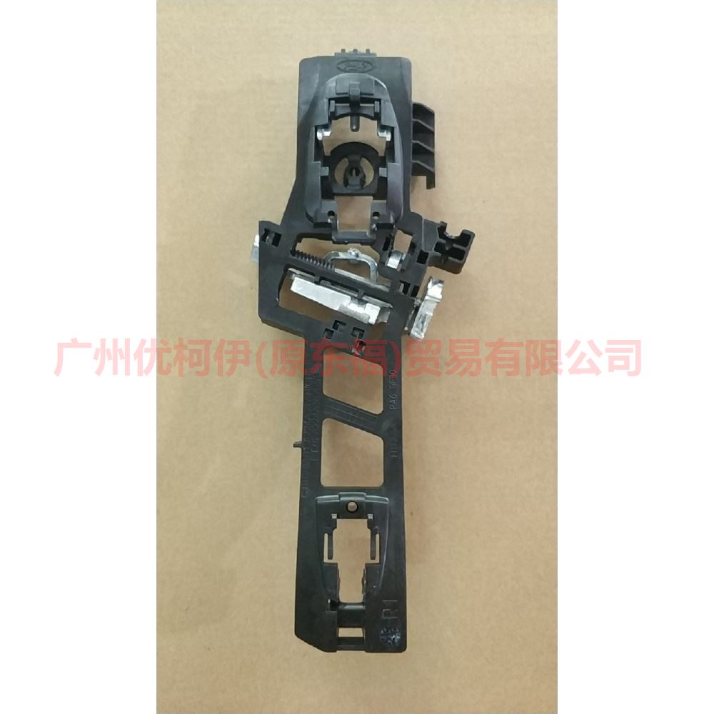 8A61A224A36EF Outer handle bracket R front/rear For Ford Fiesta CJ 09-12