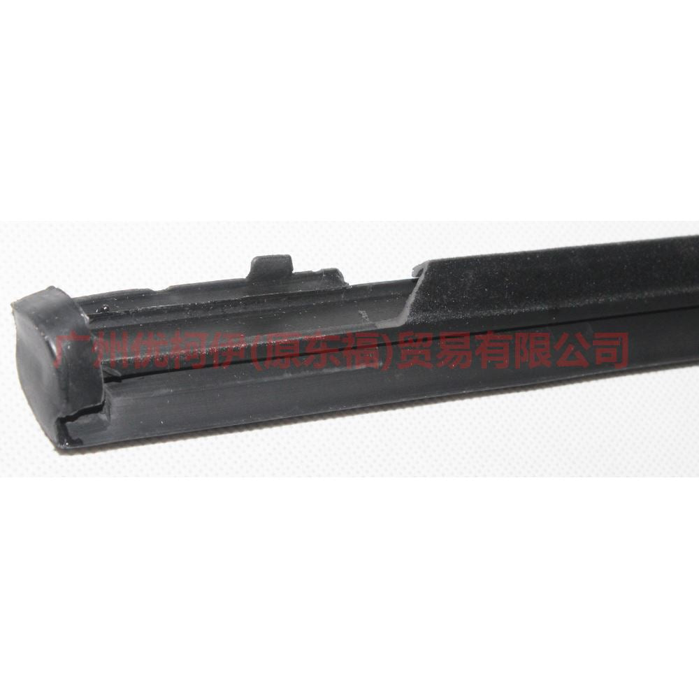 4M51A20563AJ Front door glass bead-outer L For Ford Focus BF 05-06
