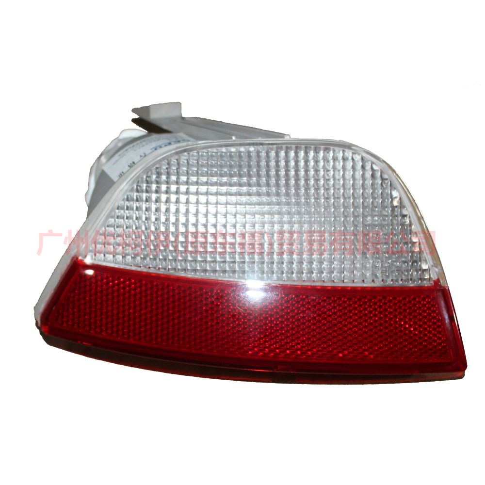 5M5115500AA Rear fog lights R hatchback red/white For Ford Focus BF 05-06