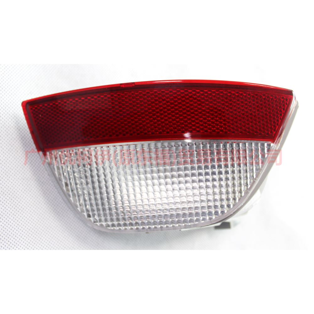 5M5115500AA Rear fog lights R hatchback red/white For Ford Focus BF 05-06