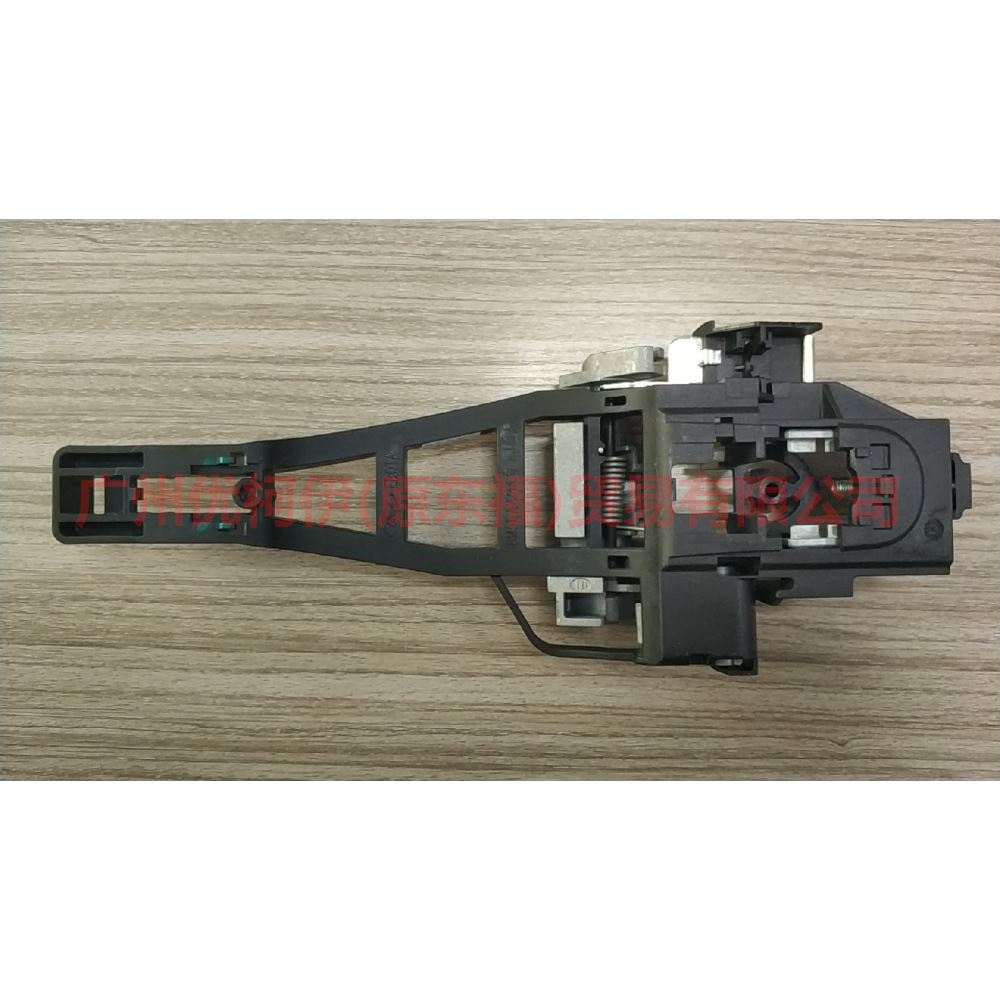 BM51A224A37DJ Outer handle bracket L front/rear For Ford Focus D2 12-14