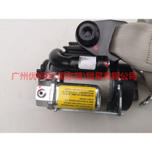 Load image into Gallery viewer, BM5161294DB31T3 Seat belt Grey R Black plug For Ford Focus D2 12-14