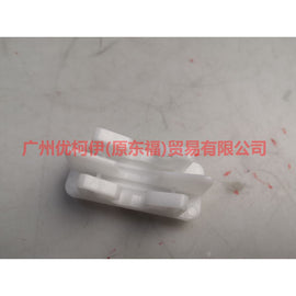 8A6113A122AA headlight clip For Ford Fiesta CJ 09-12