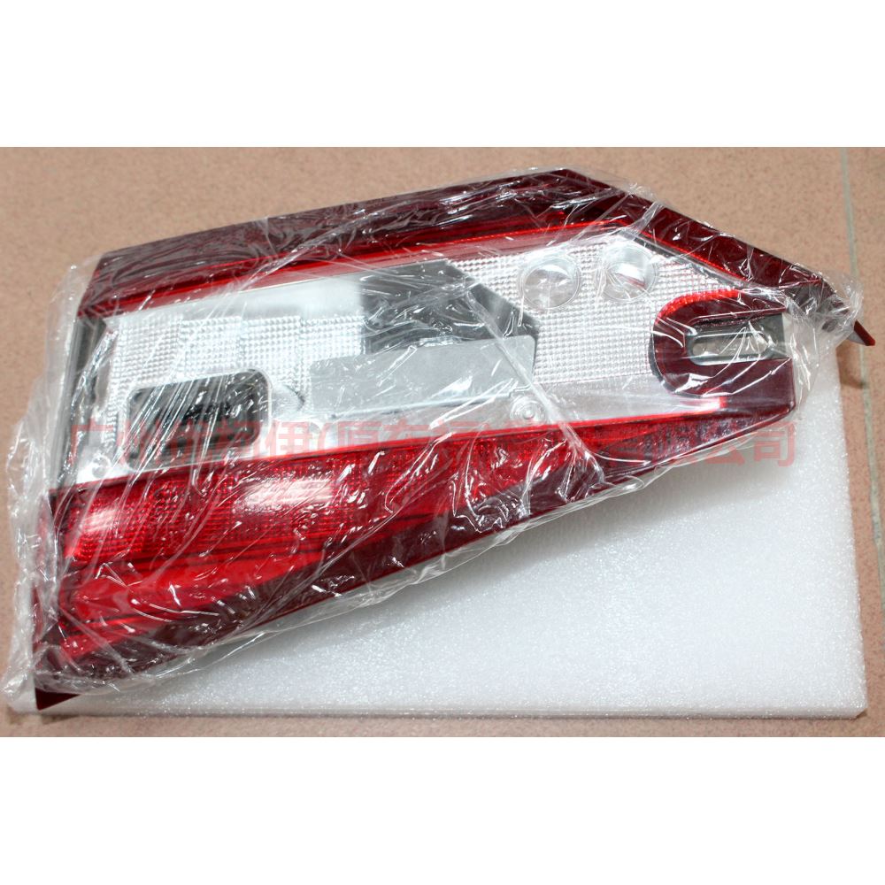 HS7313A602CC Tail light inside R For Ford Mondeo NH 17-19