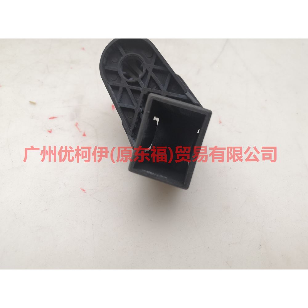 8V618A194AC Water tank buckle For Ford Escape  13-16