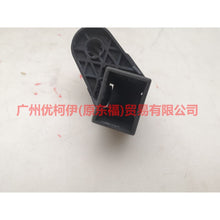 Load image into Gallery viewer, 8V618A194AC Water tank buckle For Ford Escape  13-16