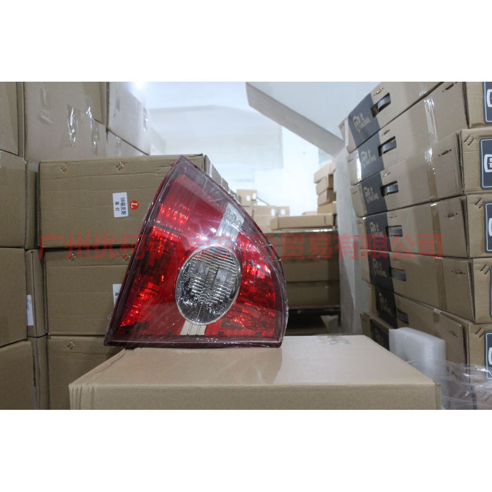 5M5113A603AA Tail light outside L For Ford Focus BF 05-06
