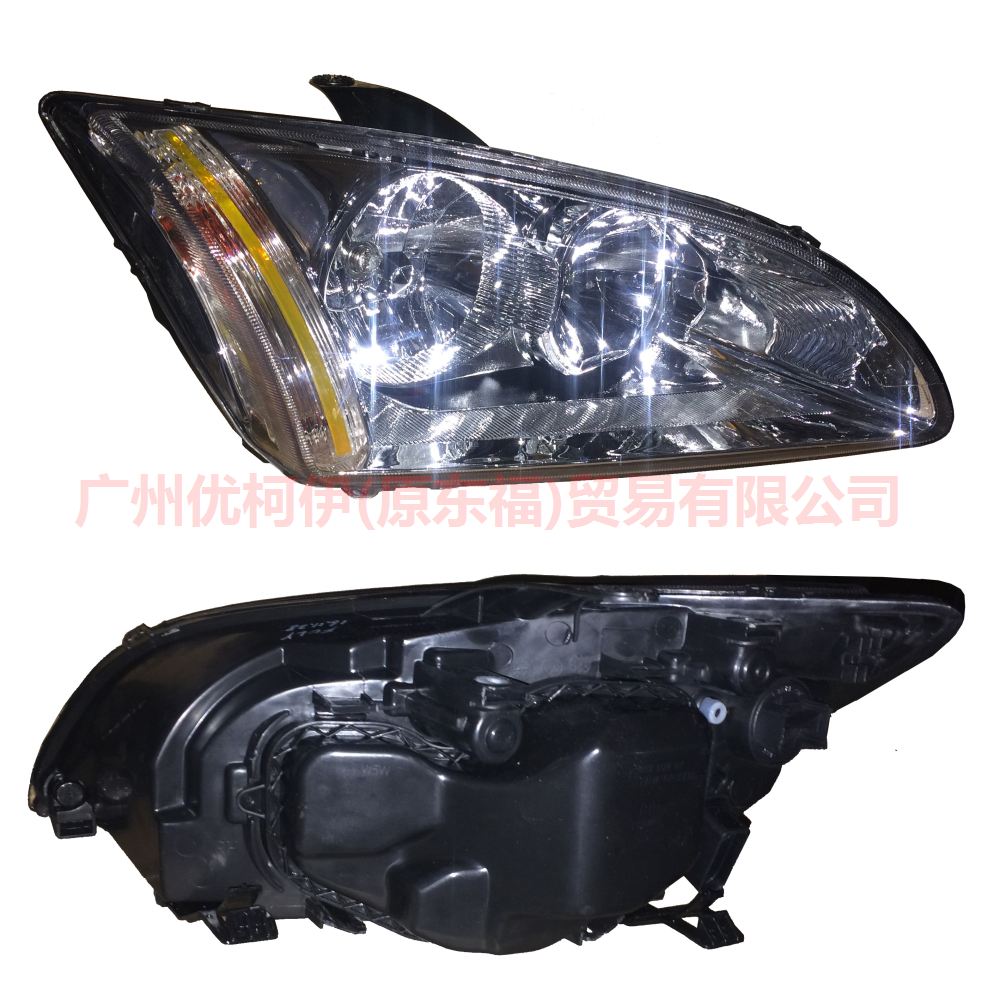 5M5113W029CC Headlight R White C For Ford Focus BF 05-06