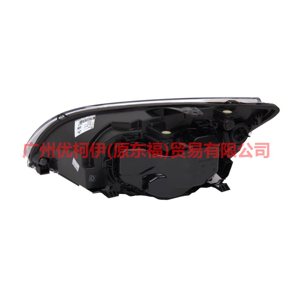 5M5113W029CC Headlight R White C For Ford Focus BF 05-06