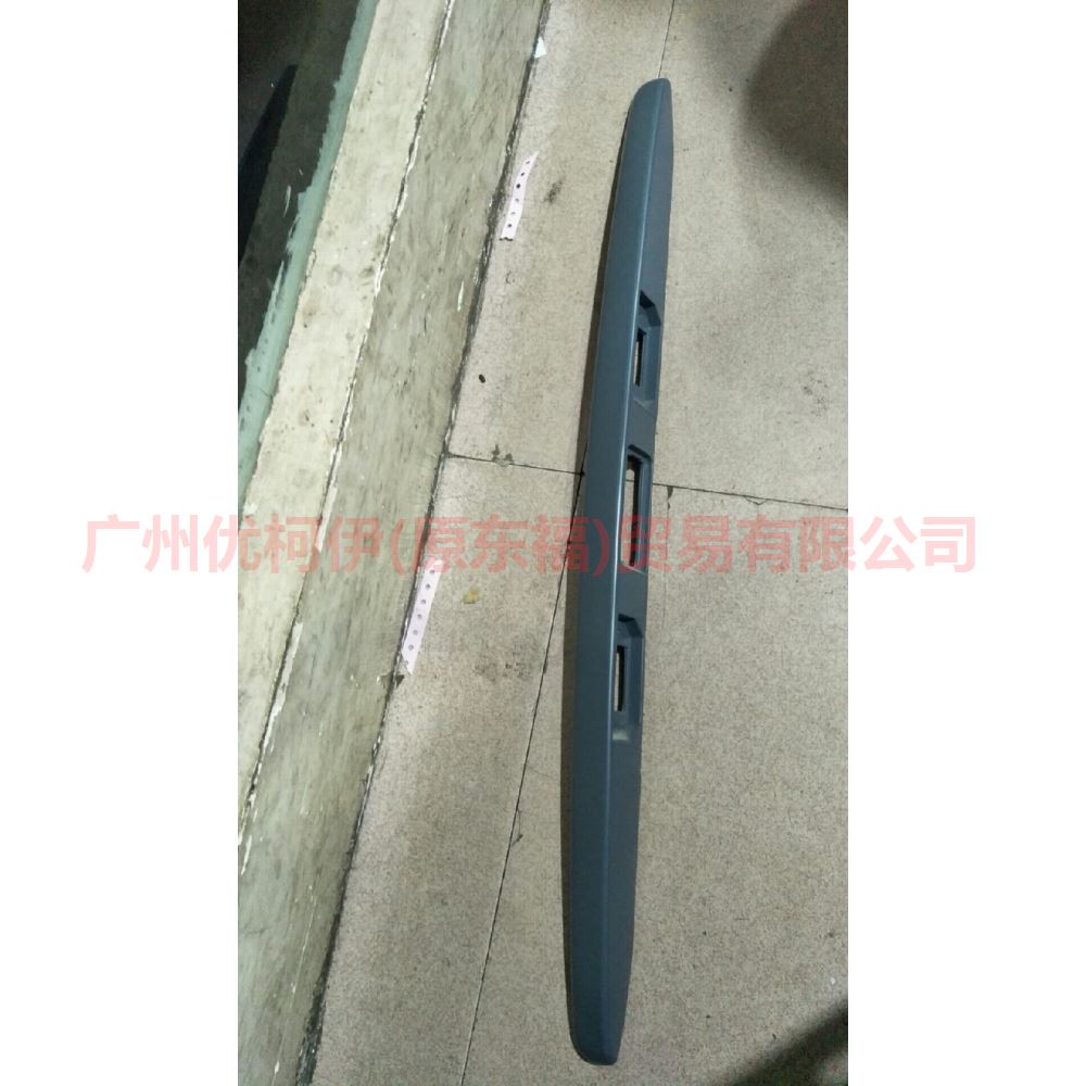 5M51F43400DAXWAA Rear tailgate trim paint For Ford Focus BF 05-06