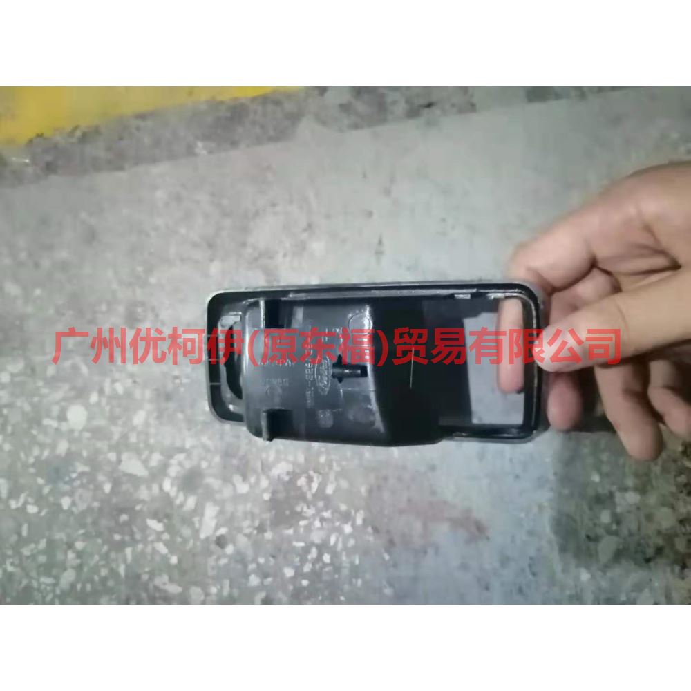 8M59226A36AC3ZHE Inner handle seat R For Ford Focus BF 05-06